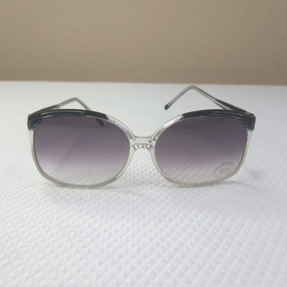 VINTAGE 70s Womens Oversized Sunglasses Smokey Gray Lens New Old Stock